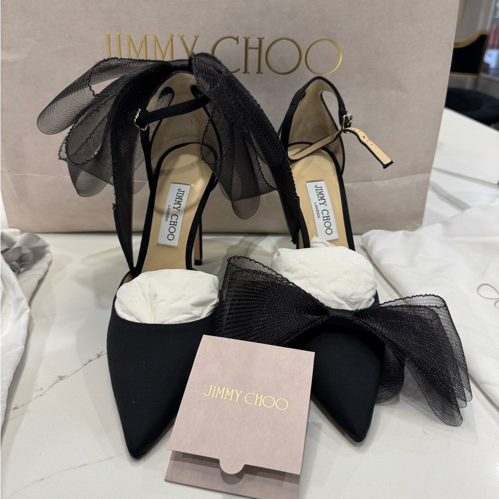 Averly 100 Bow-trimmed Pumps In Black with Bow Detail